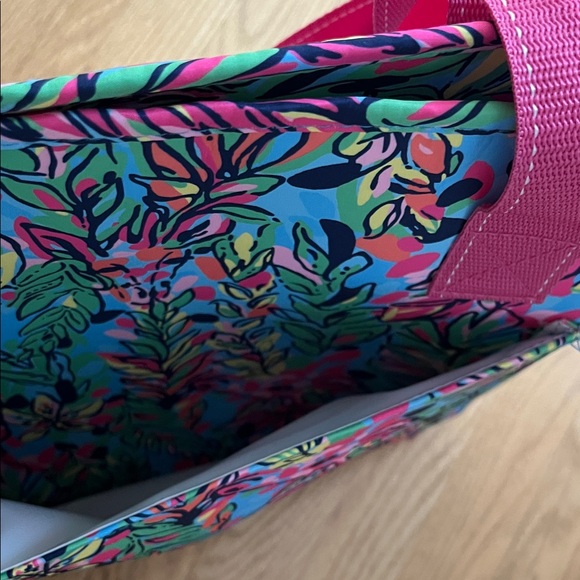 Lilly Pulitzer Pink and Blue Floral Tote - Picture 9 of 16